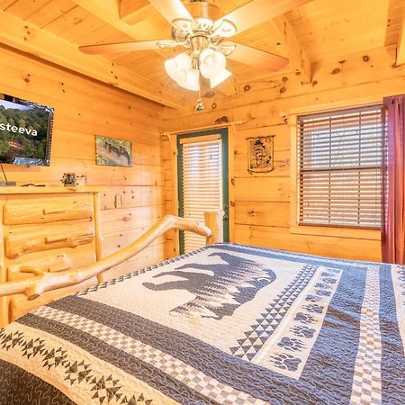 Moonshine Ridge Cabin With Hot Tub And Fire Pit Pigeon Forge Exterior foto