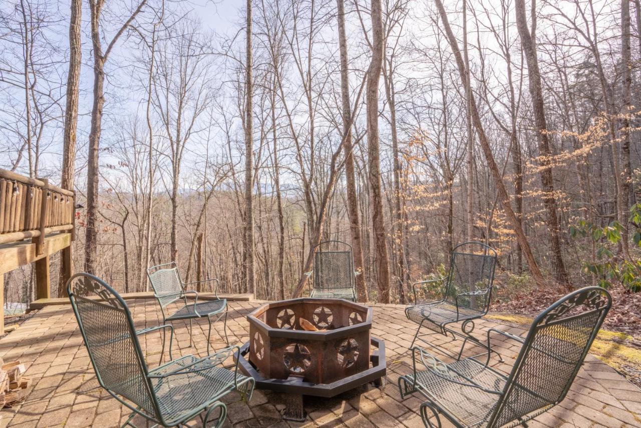 Moonshine Ridge Cabin With Hot Tub And Fire Pit Pigeon Forge Exterior foto