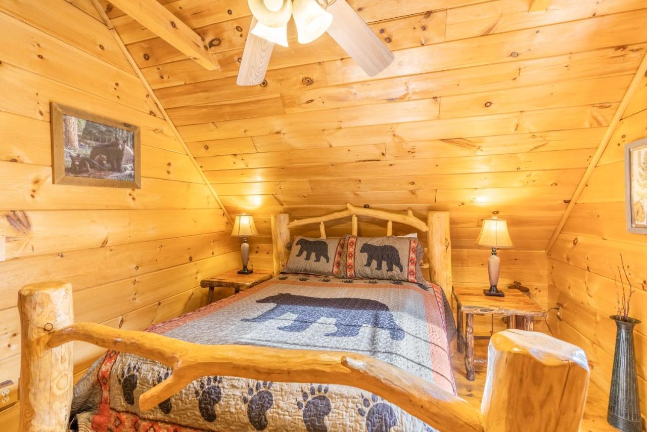Moonshine Ridge Cabin With Hot Tub And Fire Pit Pigeon Forge Exterior foto